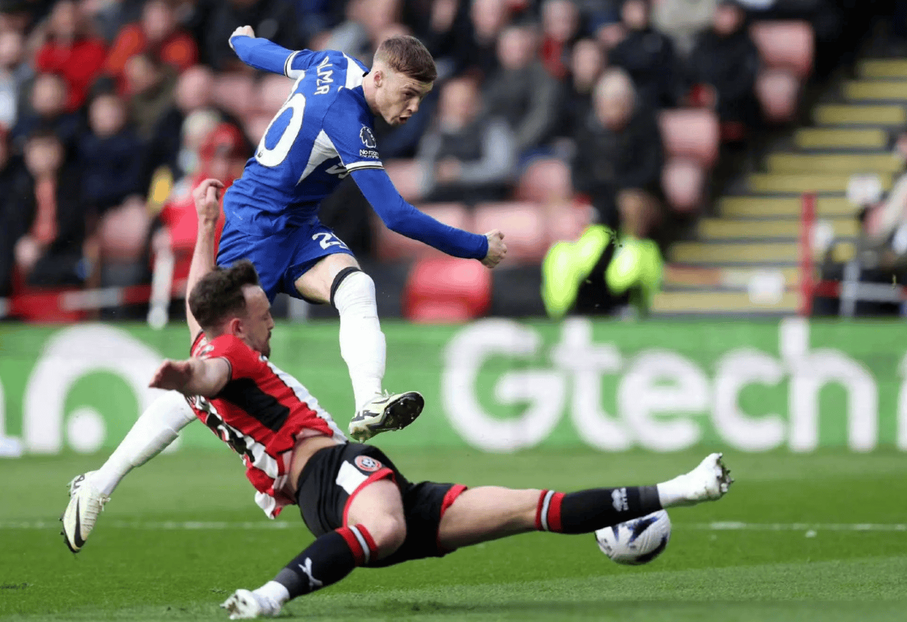 满冠体育平台-英超倒计时，里昂赛后队长鼓劲，细节引发关注，媒体盛赞，阵容厚度经受考验的简单介绍