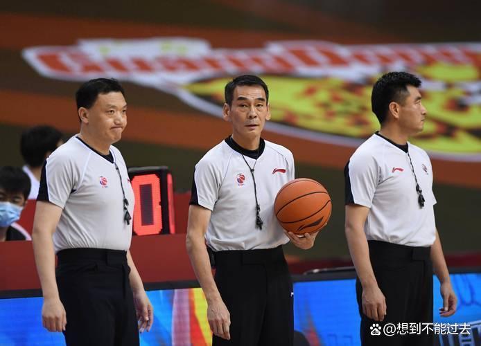 清晨浙江稠州调整名单以备CBA季后赛，防线松动环节打磨，赛场秩序良好，更衣室氛围转暖的简单介绍